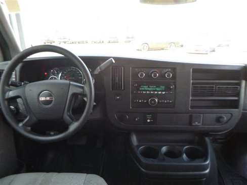 Used 2015 GMC Savana 2500 image 10