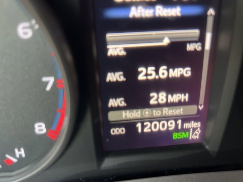 Used 2018 Toyota RAV4 XLE image 10
