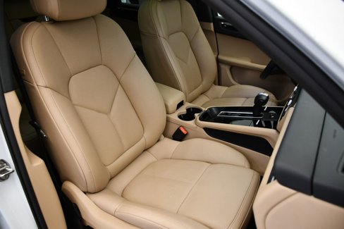 Used 2025 Porsche Macan image 50