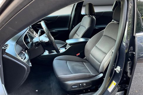 Used 2022 Chevrolet Malibu RS image 18