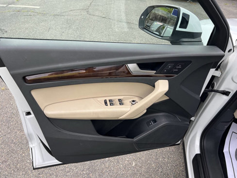 Used 2019 Audi Q5 2.0T Premium w/ Convenience Package image 20