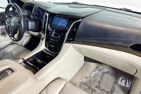 Used 2018 Cadillac Escalade ESV Premium Luxury image 29