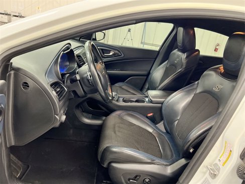 Used 2016 Chrysler 200 S image 18