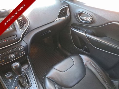 Certified 2020 Jeep Cherokee Latitude Plus w/ Cold Weather Group image 16