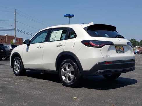 Used 2023 Honda HR-V LX image 6