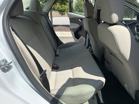 Used 2017 Ford Focus SE image 21