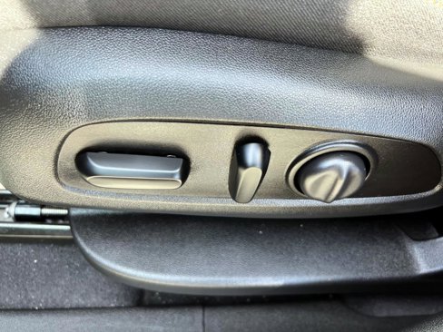 Used 2020 Chevrolet Equinox LT image 17