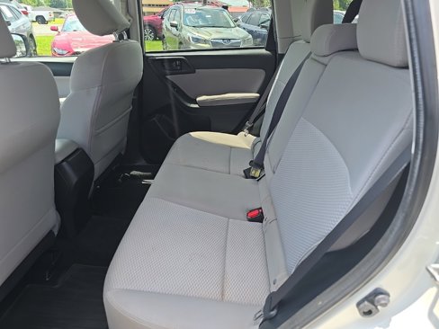 Used 2015 Subaru Forester 2.5i Premium image 13