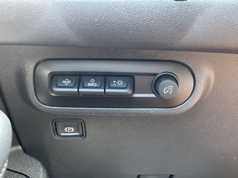 Used 2022 GMC Terrain SLT w/ Infotainment Package II image 10