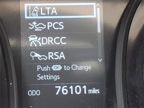 Used 2022 Toyota Camry SE image 6