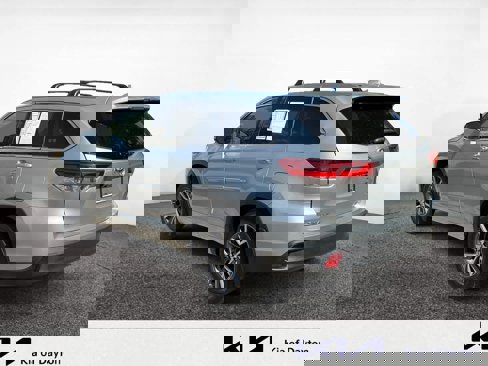 Used 2018 Toyota Highlander XLE image 3