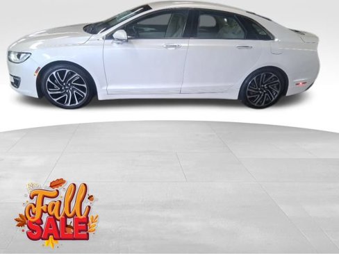 Used 2020 Lincoln MKZ w/ Convenience Package image 2