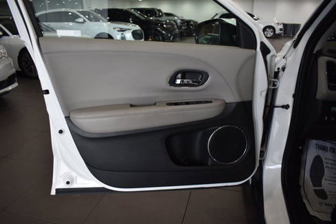 Used 2018 Honda HR-V EX-L image 31