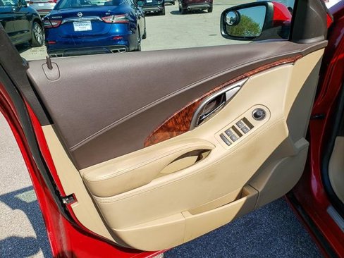Used 2013 Buick LaCrosse Premium image 9