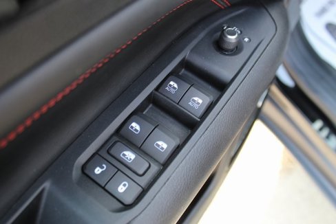 Used 2022 Jeep Compass Trailhawk w/ Trailhawk Elite Group image 11