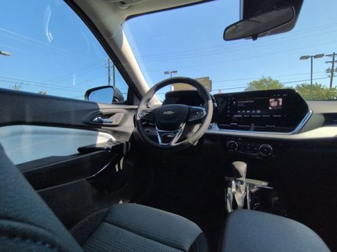 New 2025 Chevrolet Trax LT w/ Driver Confidence Package image 7