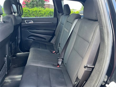 Used 2020 Jeep Grand Cherokee Laredo image 26