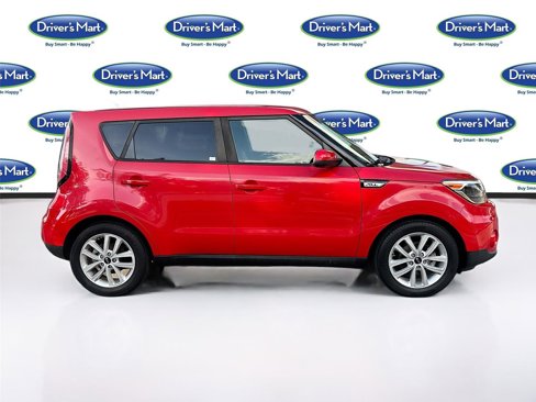 Used 2018 Kia Soul + image 9