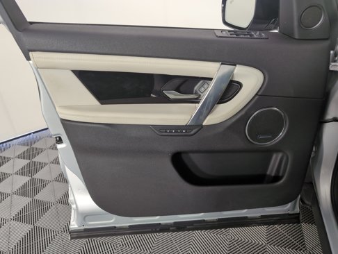 Used 2022 Land Rover Discovery Sport S R-Dynamic image 13