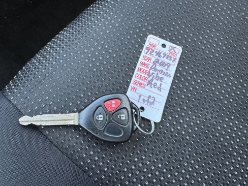 Used 2009 Pontiac Vibe w/ Preferred Package image 10