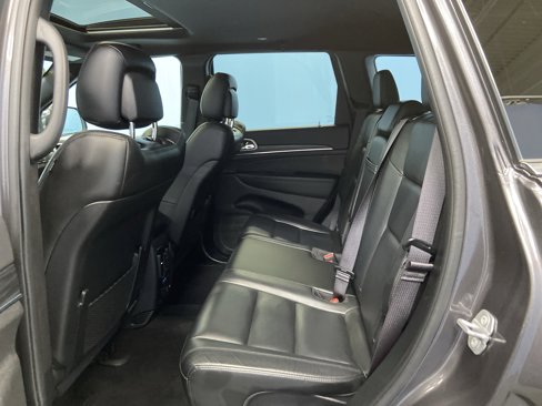 Used 2021 Jeep Grand Cherokee Limited image 28