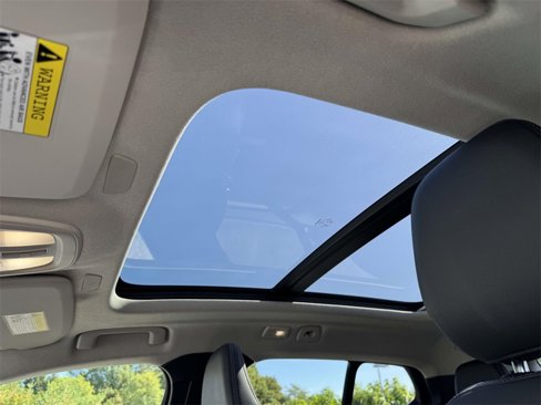 Certified 2025 Volvo XC40 B5 Core w/ Protection Package Premier image 18