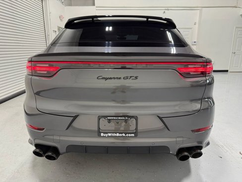 Used 2023 Porsche Cayenne GTS image 14