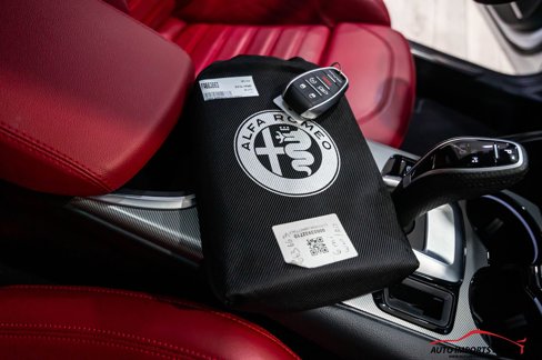 Used 2022 Alfa Romeo Giulia Veloce image 83