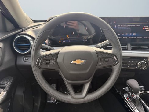 New 2025 Chevrolet Trax LT image 12