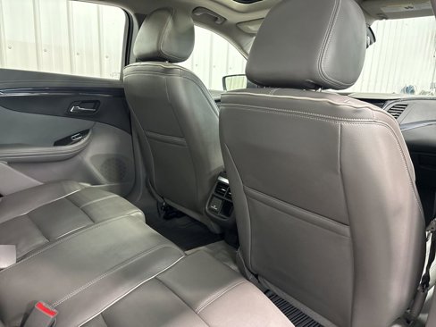 Used 2019 Chevrolet Impala Premier w/ Premier Convenience Package image 23