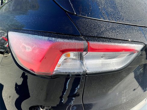 Used 2022 Ford Escape SE w/ Cold Weather Package image 32