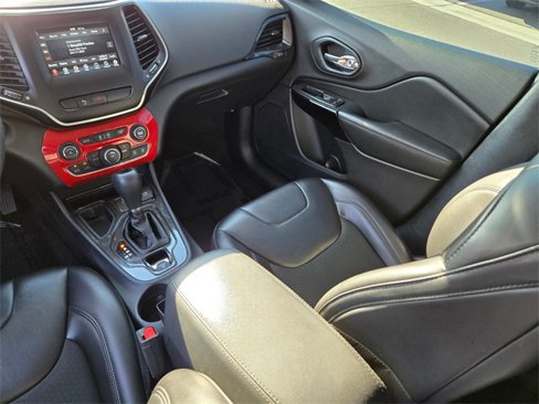 Used 2020 Jeep Cherokee Latitude Plus image 17