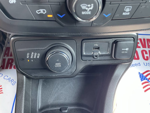 Used 2022 Jeep Renegade Limited image 23