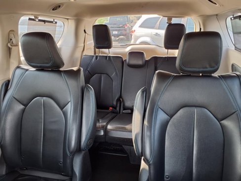 Certified 2021 Chrysler Pacifica Touring-L image 14