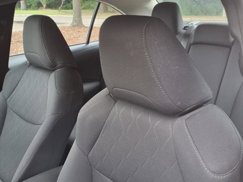 Used 2022 Toyota Corolla LE image 16