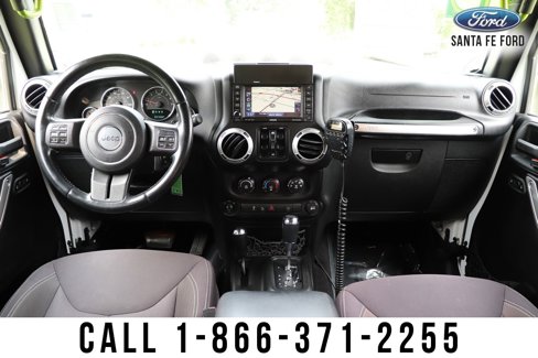 Used 2015 Jeep Wrangler Unlimited Rubicon w/ Connectivity Group image 20