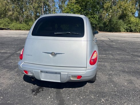 Used 2010 Chrysler PT Cruiser image 5