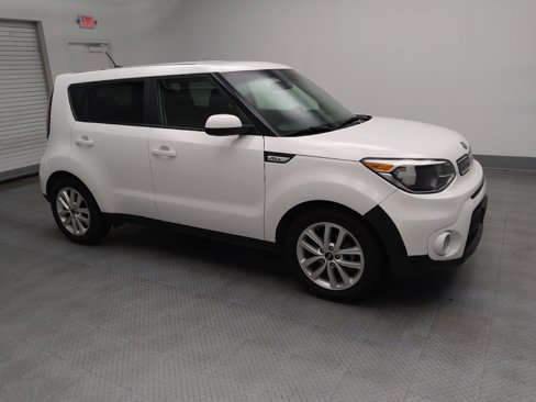 Used 2018 Kia Soul + image 11