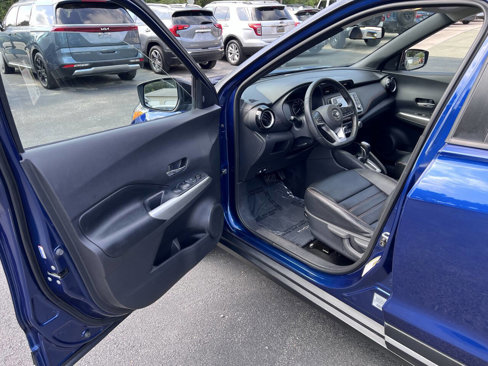 Used 2019 Nissan Kicks SR image 10