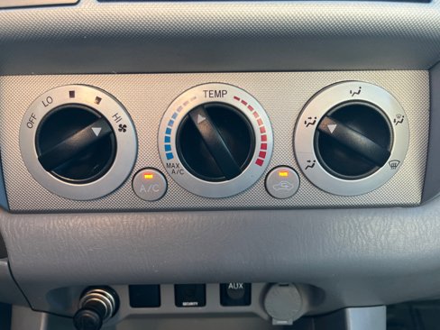 Used 2011 Toyota Tacoma PreRunner image 16