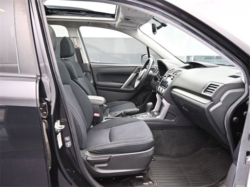 Used 2017 Subaru Forester 2.5i Premium w/ All-Weather Package image 36
