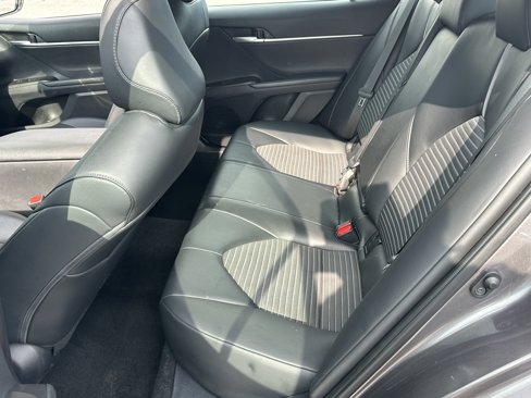 Used 2023 Toyota Camry SE image 20