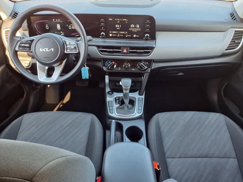 Used 2024 Kia Seltos LX image 8