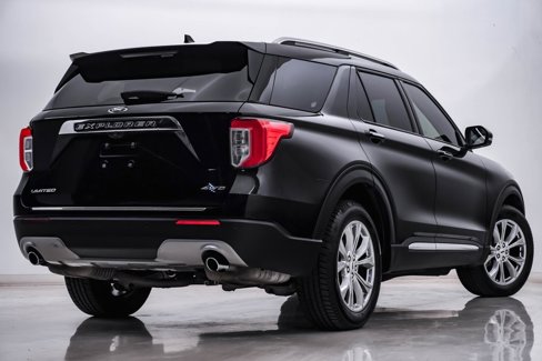 Used 2021 Ford Explorer Limited w/ Equipment Group 301A image 9