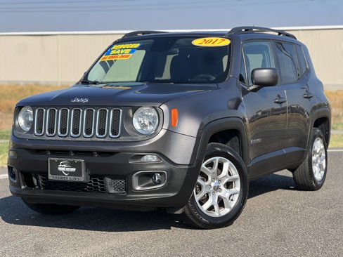Used 2017 Jeep Renegade Latitude image 1
