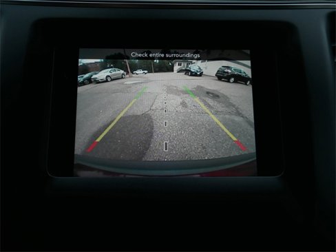 Used 2019 Jeep Cherokee Latitude Plus w/ Cold Weather Group image 20