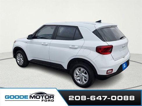 Used 2022 Hyundai Venue SE image 6