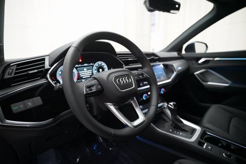 New 2025 Audi Q3 2.0T Premium Plus image 8