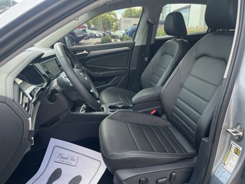 Certified 2021 Volkswagen Jetta SE image 26