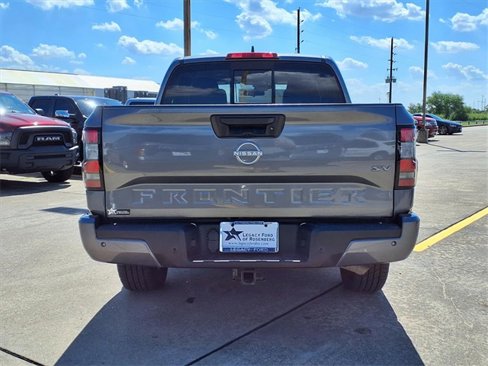 Used 2022 Nissan Frontier SV image 27